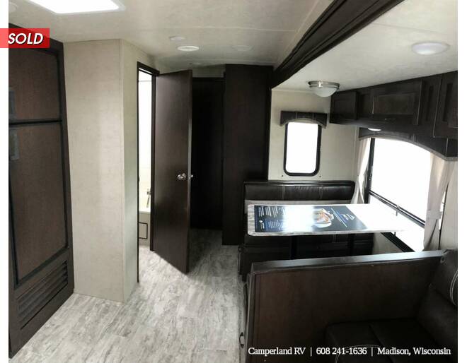 2020 East to West Della Terra 31K3S Travel Trailer at Camperland RV STOCK# 1096 Photo 45